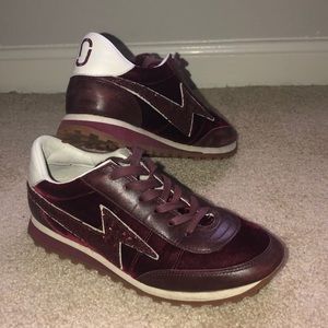 MARC JACOBS BURGANDY GLITTER LEW TOP SNEAKERS✨